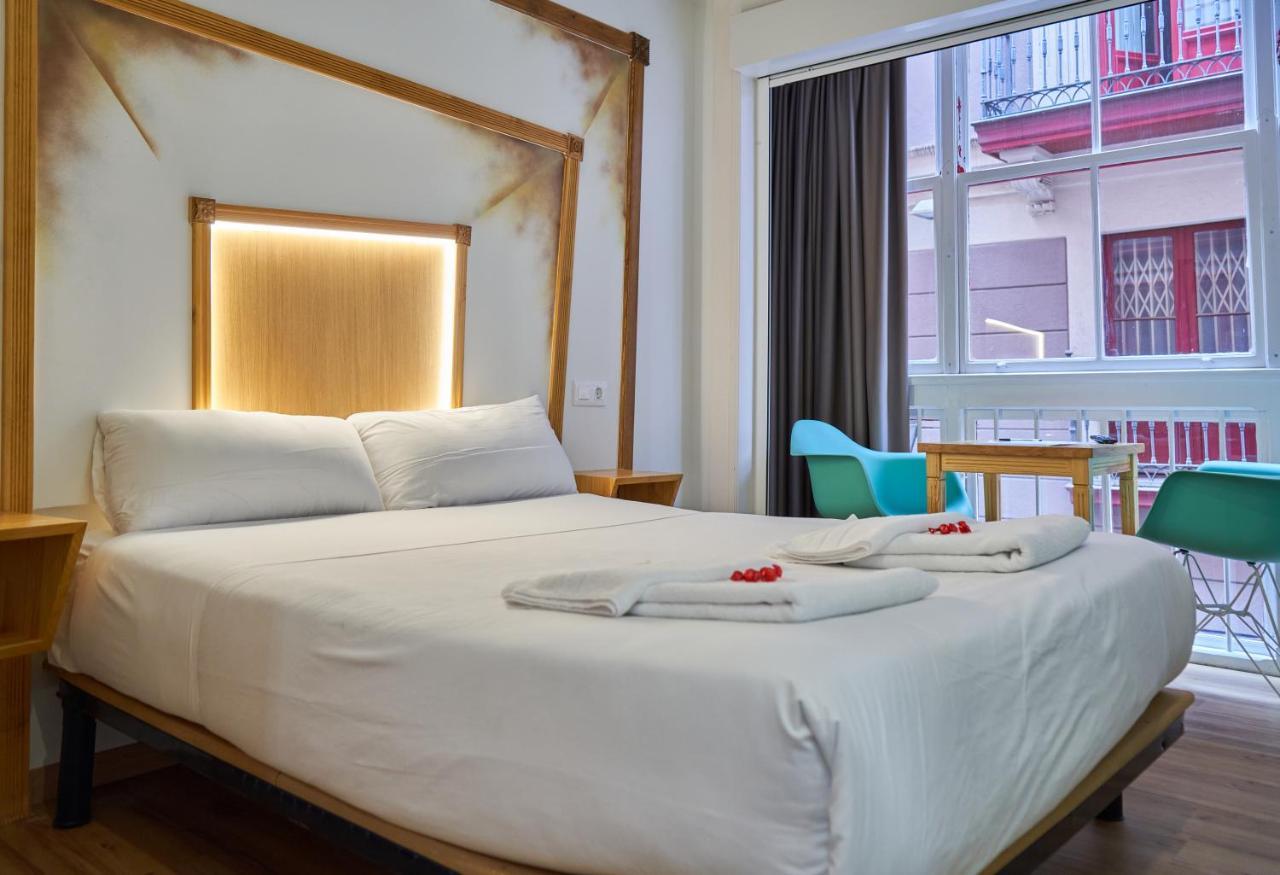 Pension Aliciazzz Bed And Breakfast Bilbao Luaran gambar